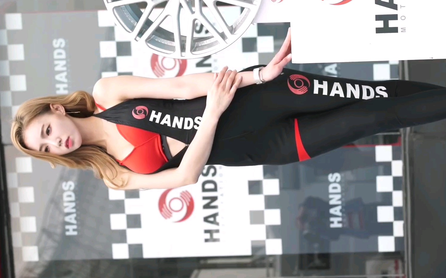 【4k】2016赛车模特金宝拉kim bora剪辑2_哔哩哔哩 (゜-゜)つロ 干杯