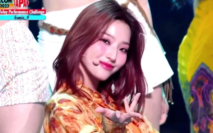 [图]fromis_9特别翻跳TWICE Alcohol free舞台