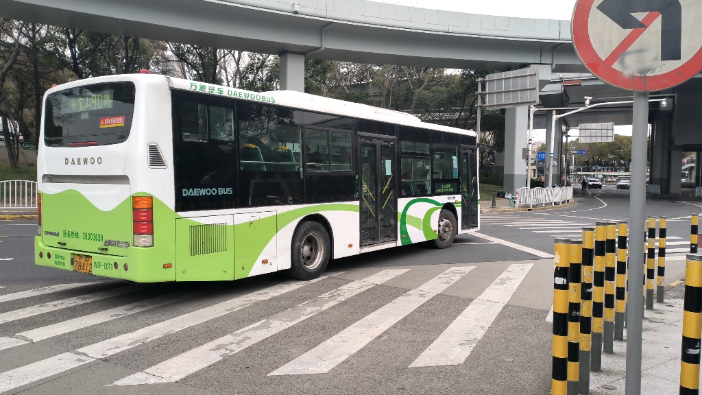 【上海公交】宝山90路w0f0090出站