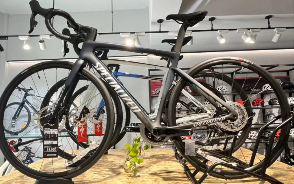 specialized tarmac sl7 comp 我想,不骑一次闪电会后悔的.