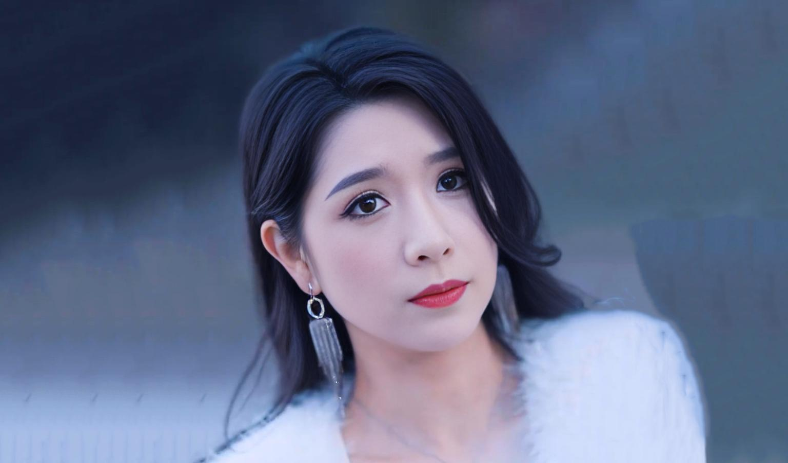 昕妍: 大夏龙尊