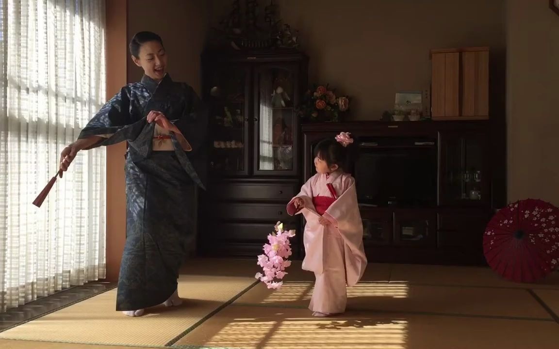 [图]さくらさくら 日本舞踊 Japanese Traditional dance ”Cherry blossoms” 藤间流 樱花