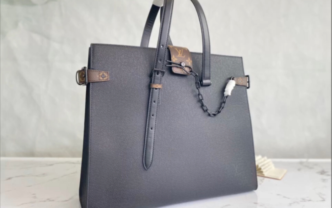 lv路易威登m30725黑最得值购入的男士购物袋,比起些那花哨的包包好看