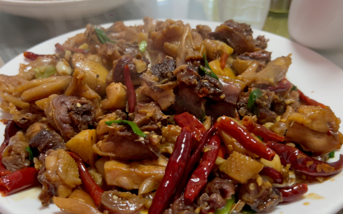 20231203江西省九江市永修县吴城镇,品尝鄱阳湖特色吴城土菜,藜蒿