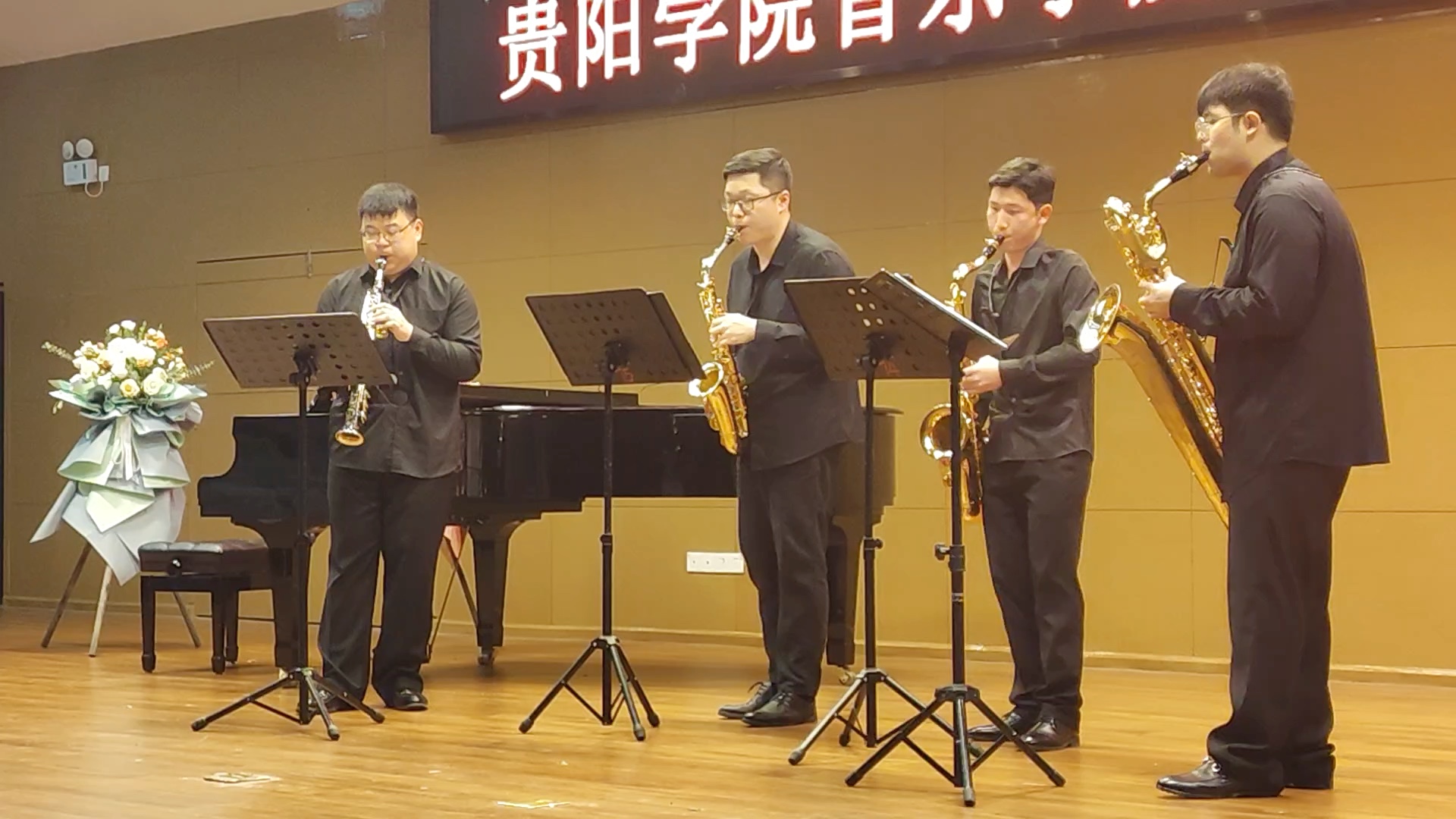 [图]毕业音乐会！宫崎骏动漫久石让歌曲串烧萨克斯版