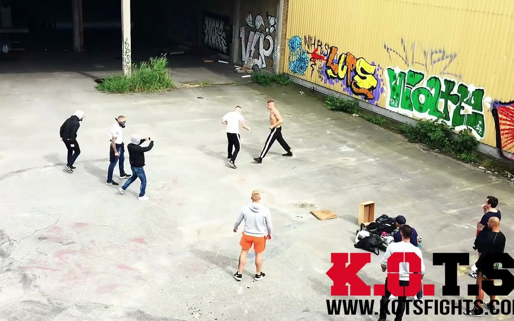 真实约架,一开始被打的像条狗,后面绝地反击!【每日更新】