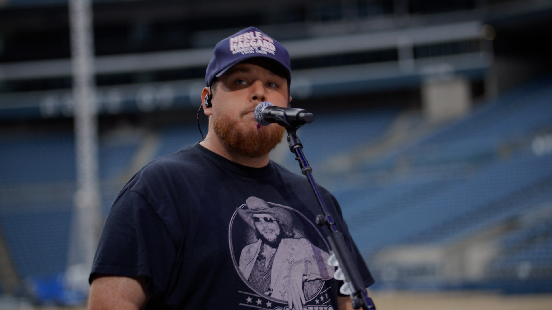 luke combs「middle of somewhere」