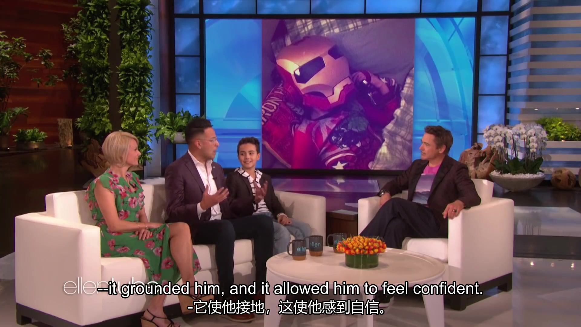 [图]TheEllenShow#Robert Downey Jr.小罗伯特唐尼Meets Fan Whose Life Was Changed by Iron Man