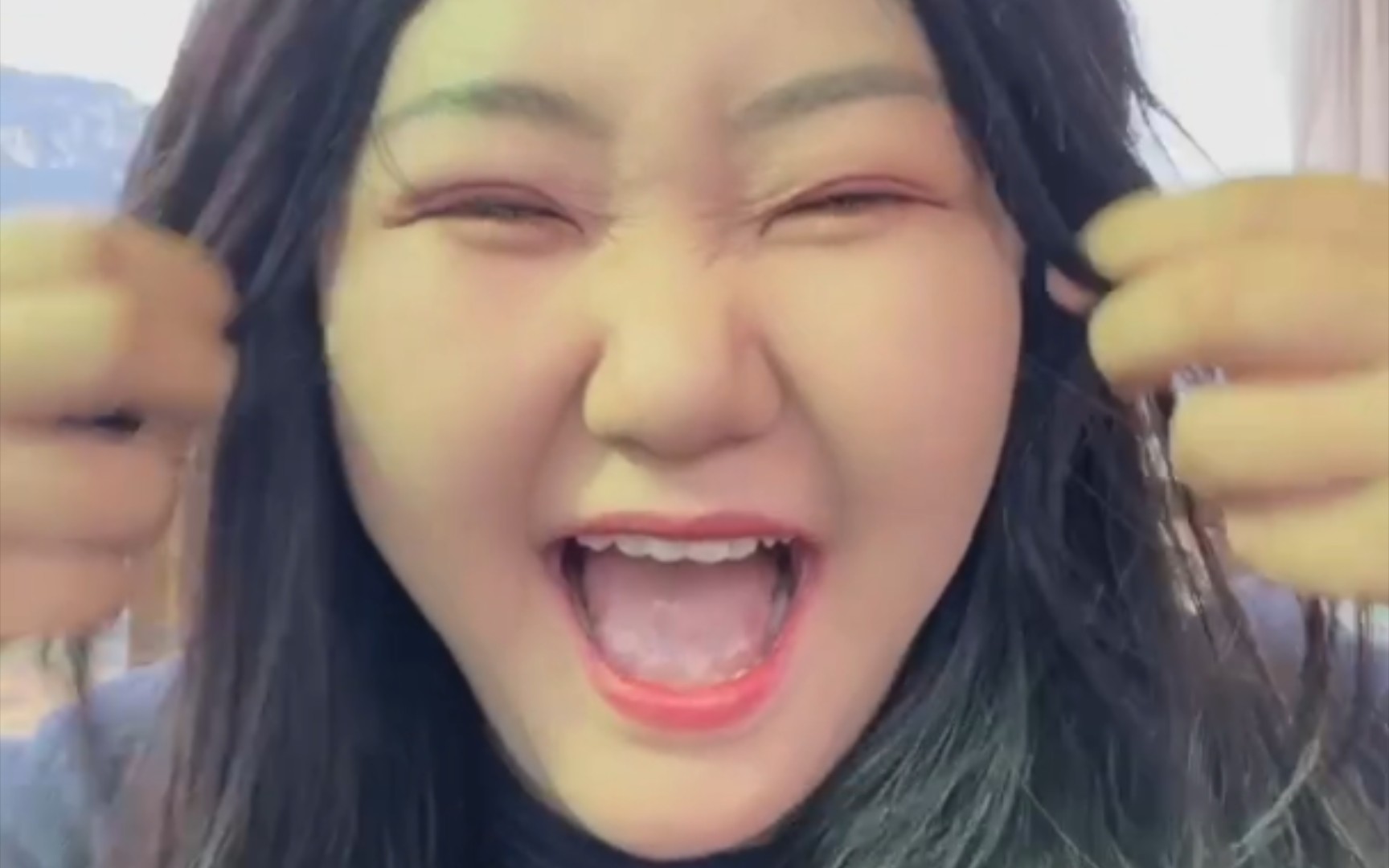 柯柯coker:一口苦咖啡引出的呕吐直播法和窒息唱歌法