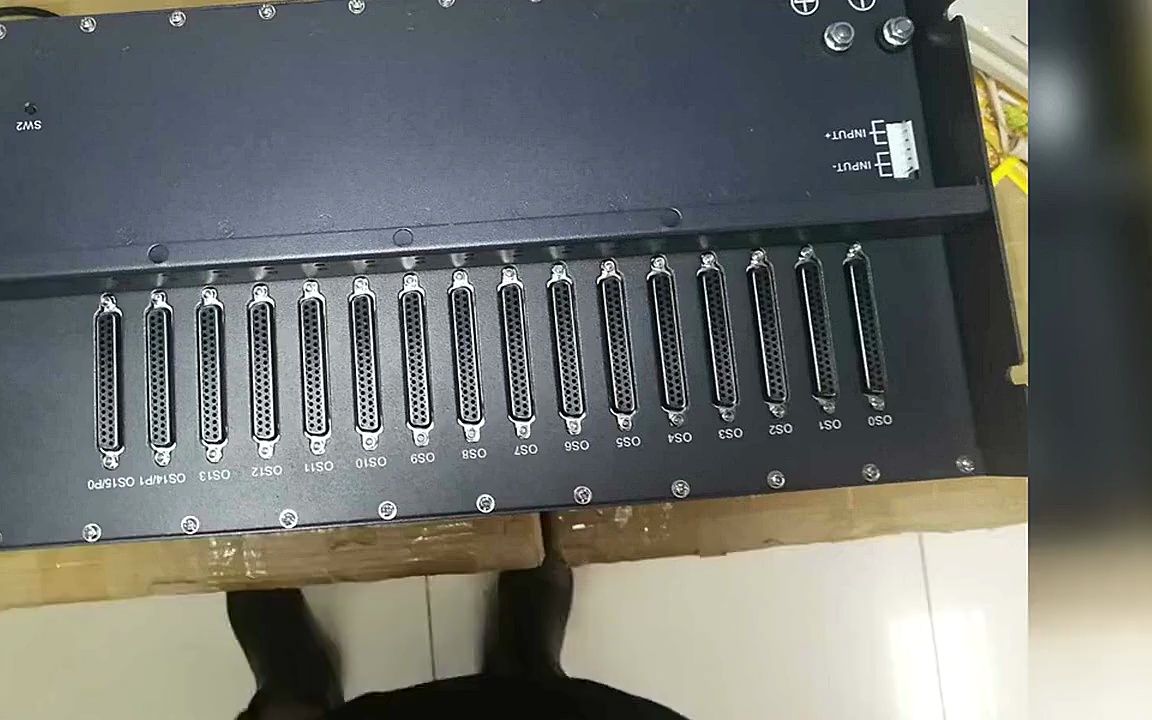 国威gw200程控电话所有分机指示灯亮,但没有任何声音