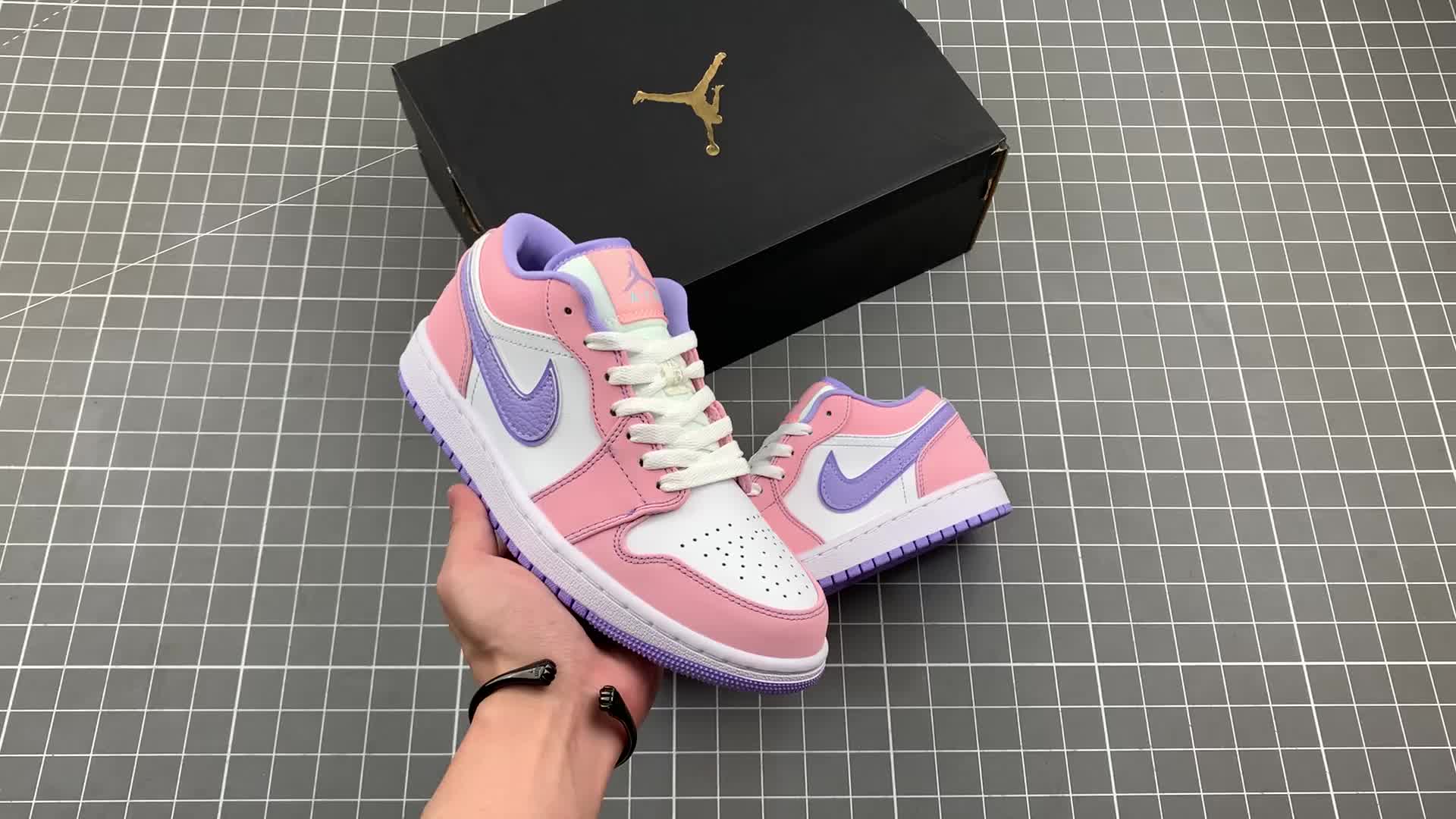 airjordan1low粉白紫aj1乔1低帮休闲板鞋同步官配色mvch