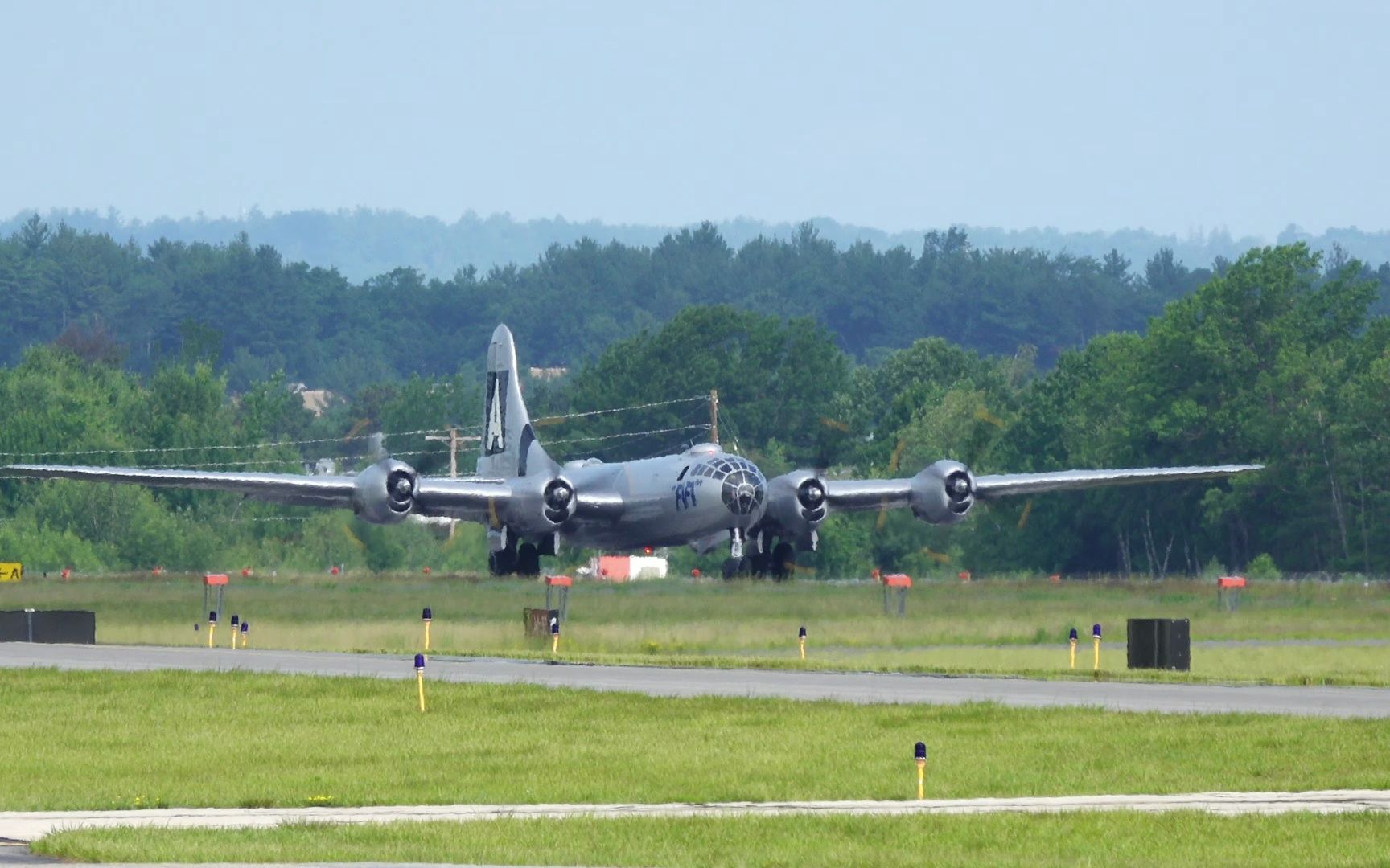 美国b-29超级空中堡垒轰炸机拍摄