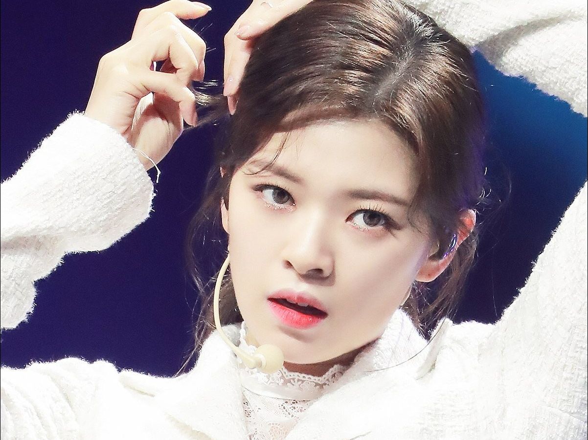 【俞定延|个人向】舞台饭拍 top10,妆造在线