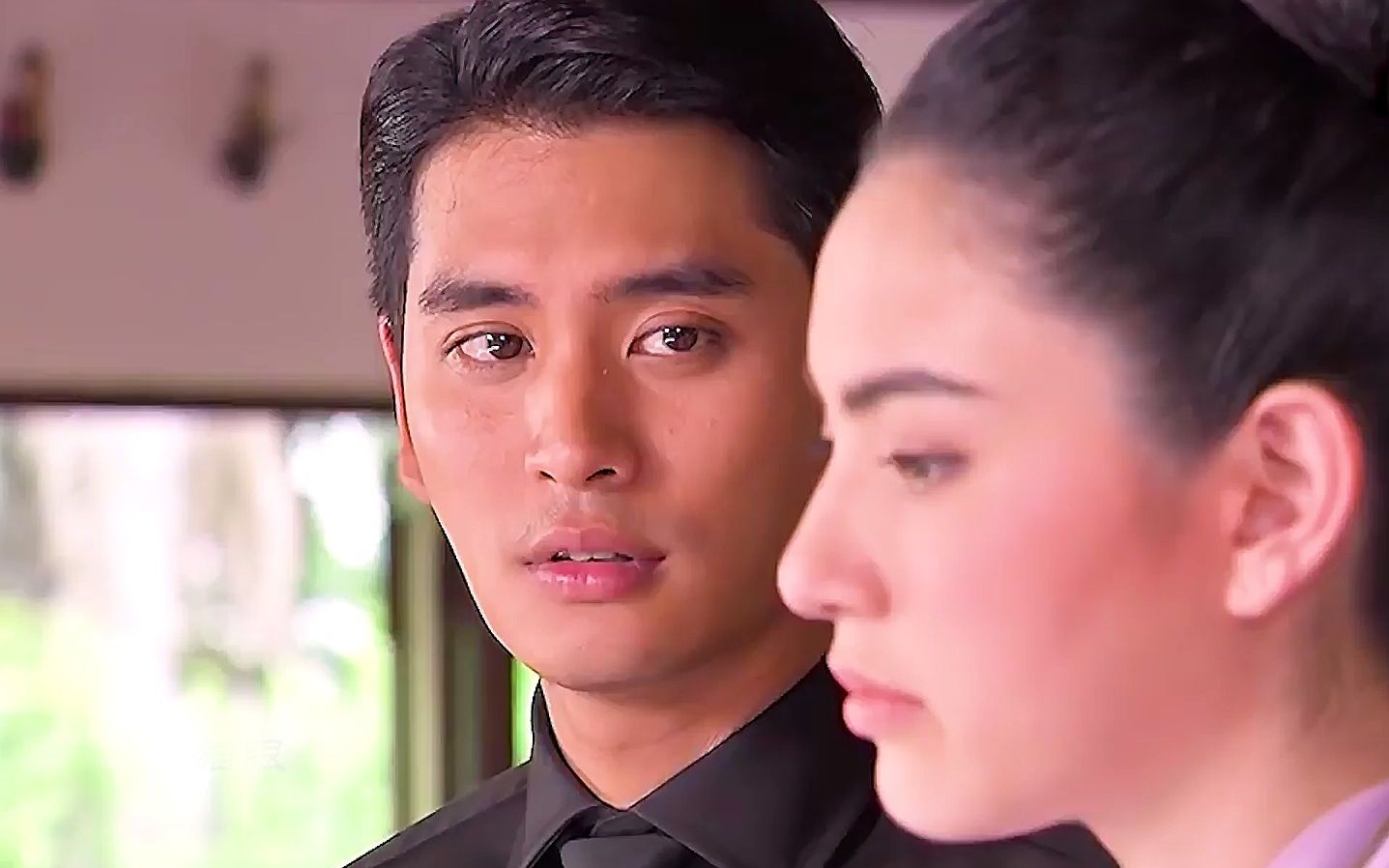 《魔法床》12:女子担心丈夫发现自己穿越的事,安排他只能睡在沙发上