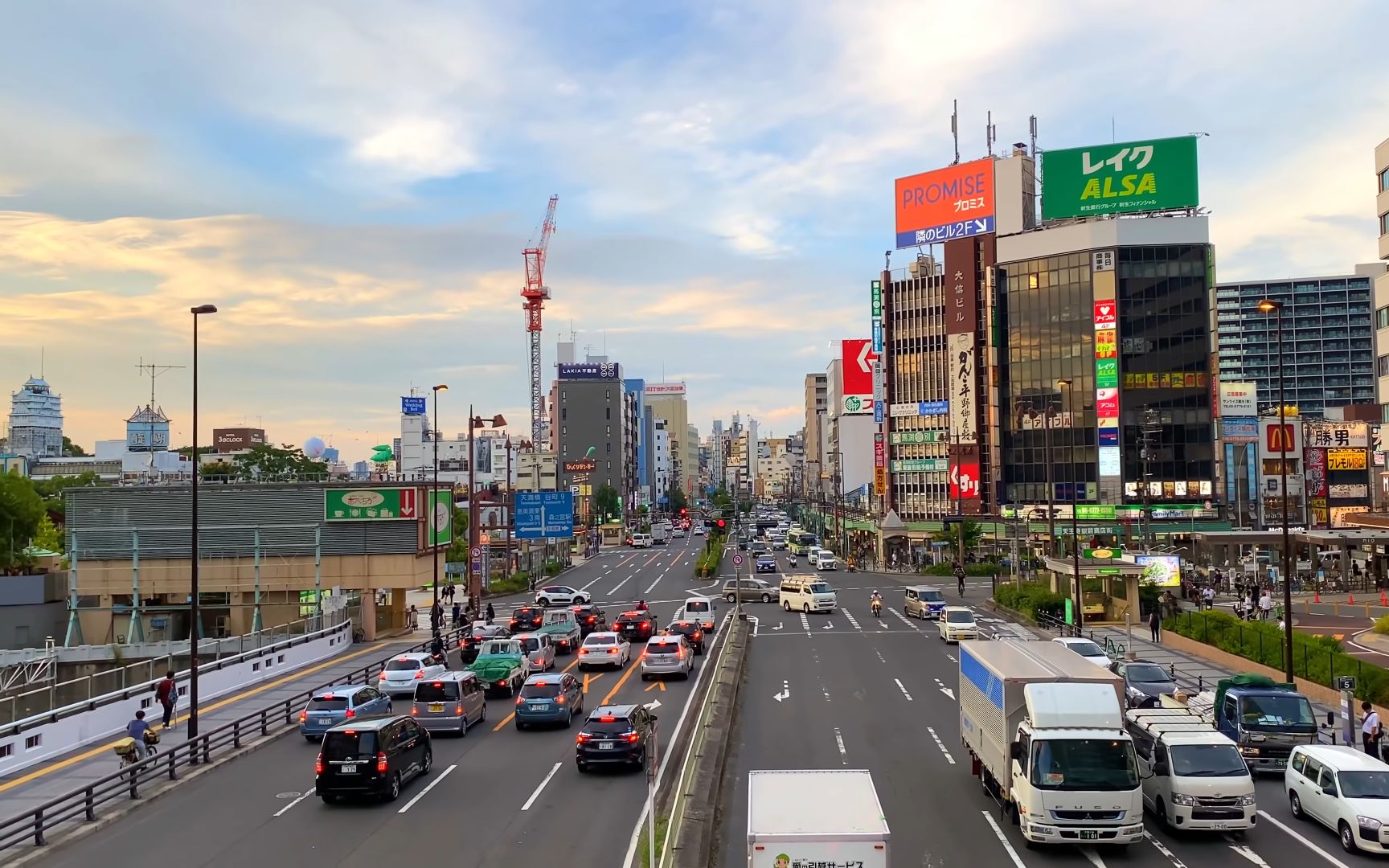 [图]【4K】漫步在大阪街头，享受傍晚时分的余晖