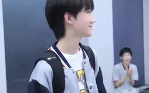 Download Video: 【TF家族】黄朔的14岁生日特辑 20220824