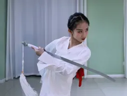 Tải video: 剑舞“象王行”