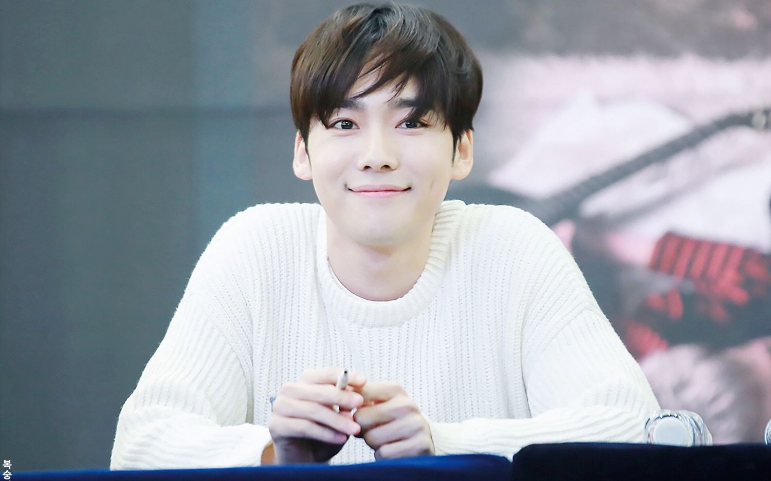 多面魅力一笑倾城金秦禹