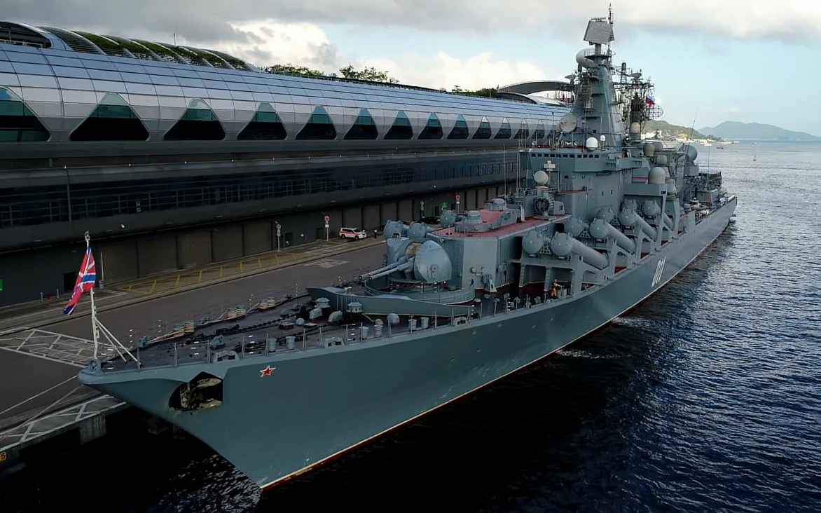 【俄罗斯海军】光荣级导弹巡洋舰"瓦良格"号(011)停靠码头(2017/6)