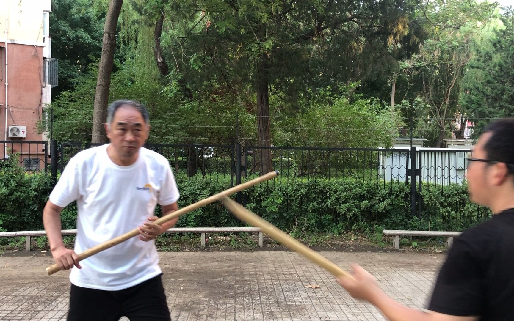 张胜利:短棍的推棍、粘棍和格挡的差异和推棍后的动作哔哩哔哩bilibili