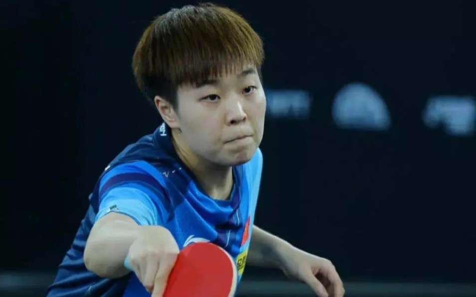 4-1!张瑞杀疯了,决胜时刻狂轰8-0打懵华裔削球手,球迷直呼过瘾