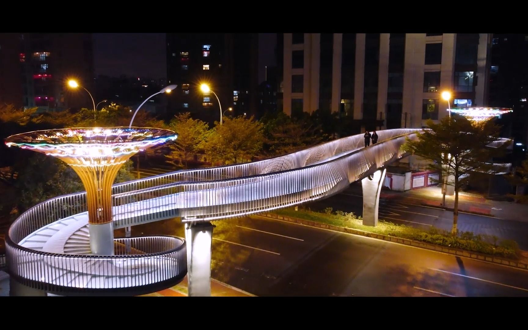 我家门口的网红天桥