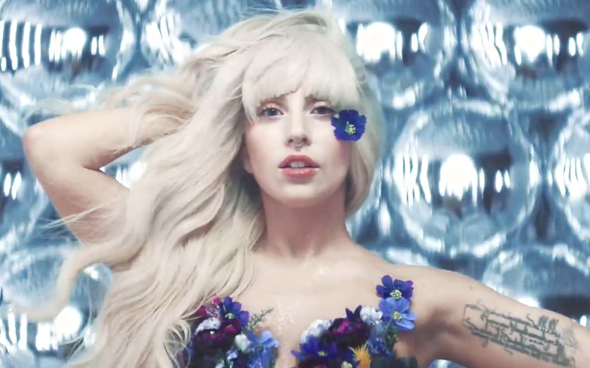 [图]Lady Gaga - ARTPOP ( O2 TV ad/Commercial ) ||| ✽✾✿❁❃