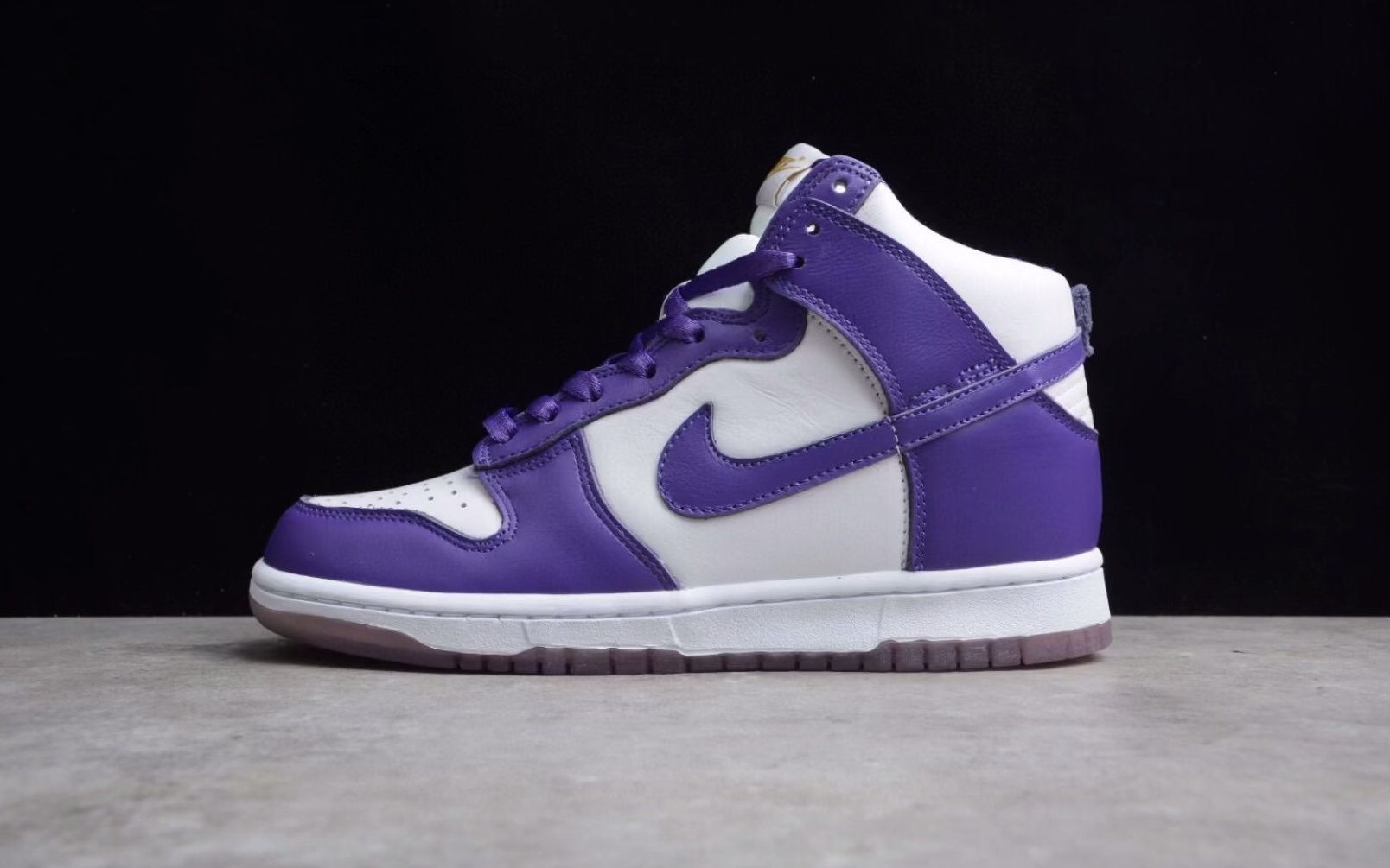 耐克 nike dunk high sp varsity purple 白紫高帮运动鞋货号dc5382