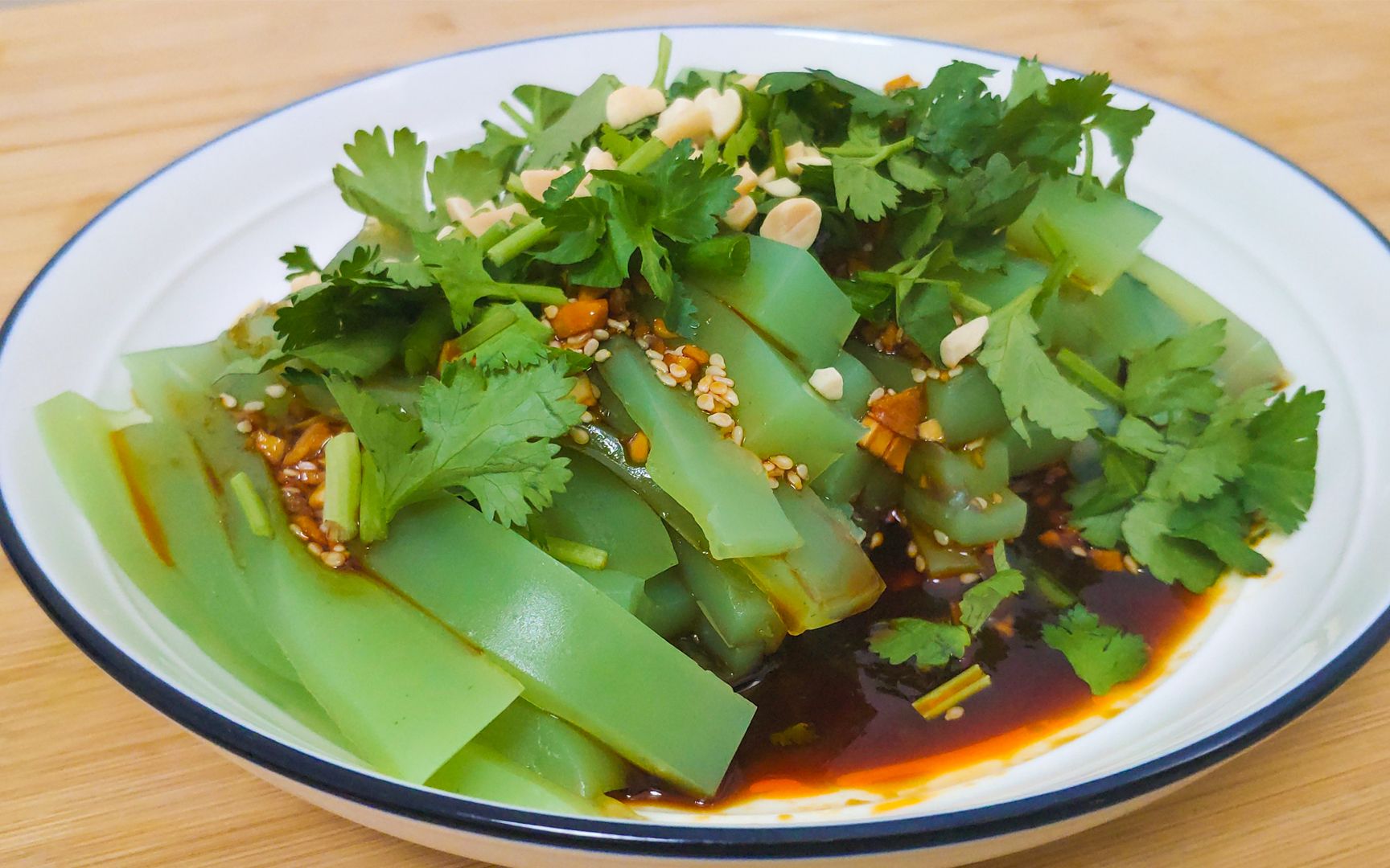 1根黄瓜做翡翠凉粉,q弹爽滑清凉消暑,准备支个小吃摊了