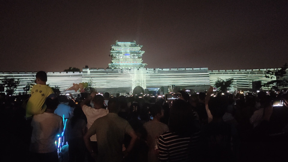 平遥古城灯光秀