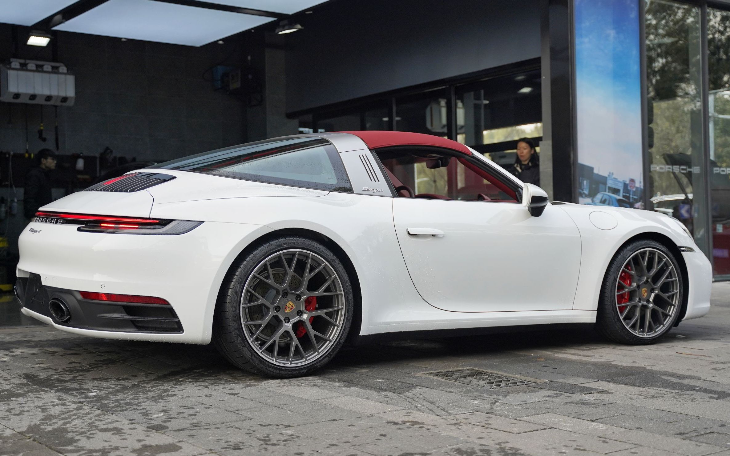 【经典而优雅】992 targa 4 秒表轮毂卡钳小改_哔哩哔哩_bilibili