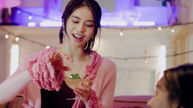 E-girls/Flower】人鱼姬佐藤晴美独舞版_哔哩哔哩_bilibili
