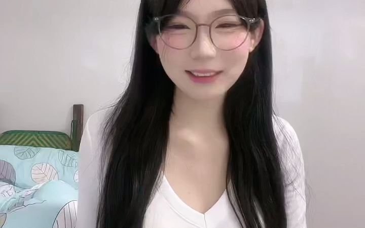 露露吃饱了 抖音录播_230124_233923