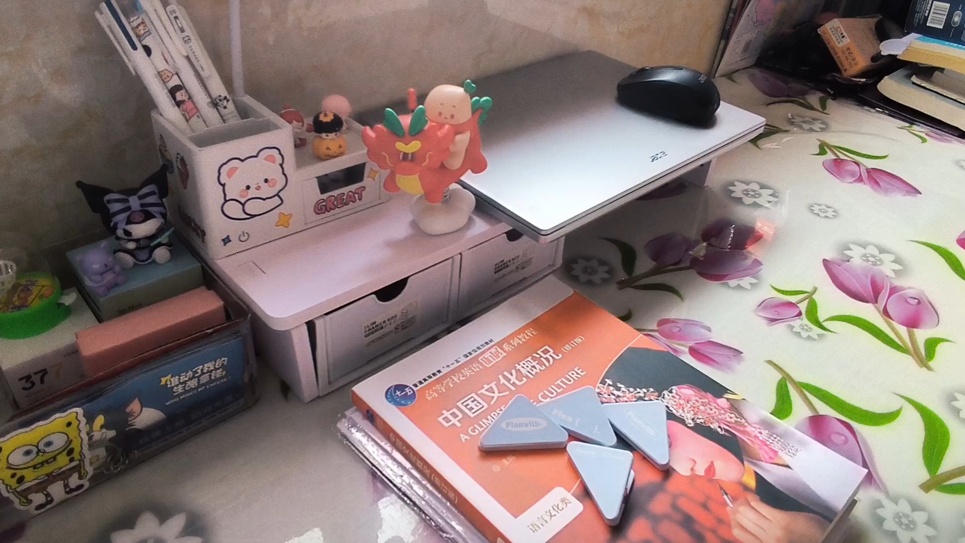 学习书桌这样布置!更有氛围感