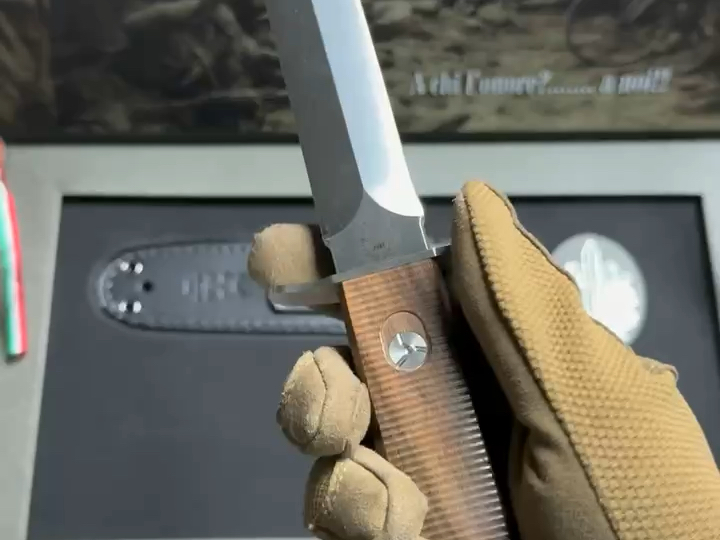 破布木柄为纪念阿尔迪蒂突击队100周年纪念版双峰格斗刀工艺品未开刃