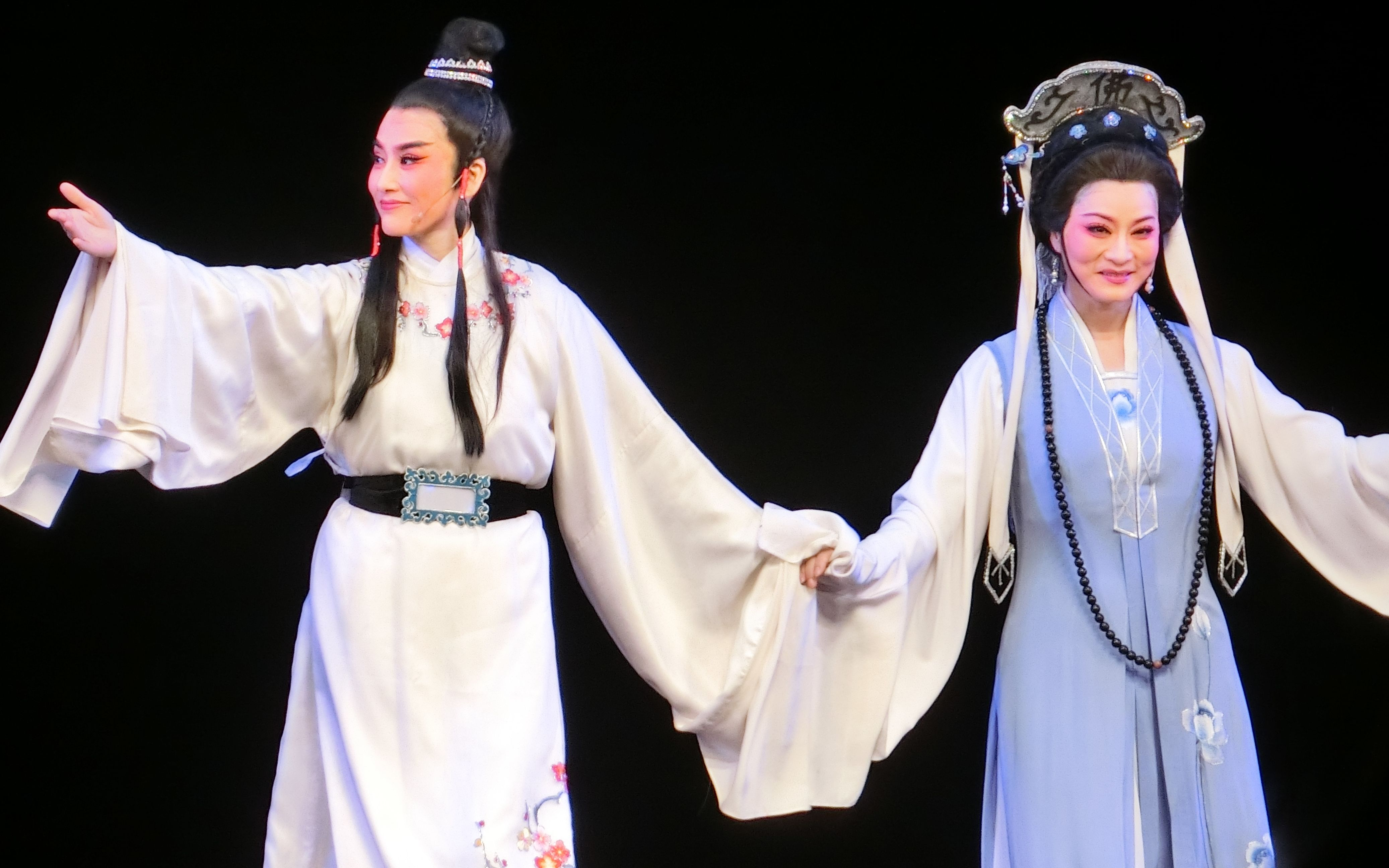 26绍兴大剧院《玉蜻蜓》谢幕 王君安 李敏_哔哩哔哩 (゜-゜)つロ 干杯