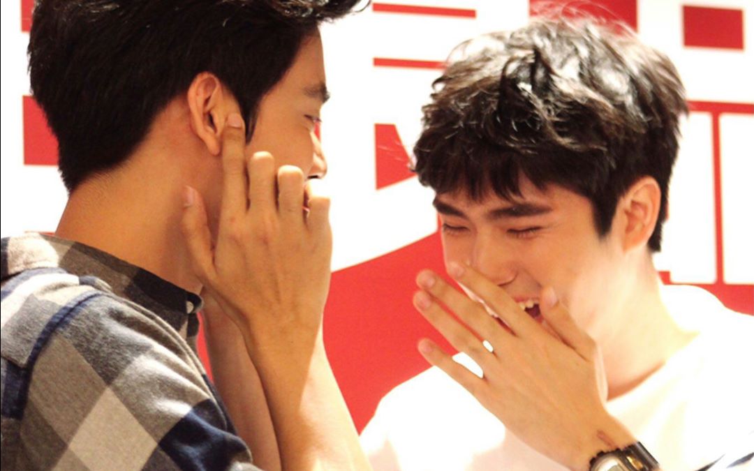 刷新缓存前往b站 我饭的cp天下第一甜  拜托两位快结婚吧 每次看你们