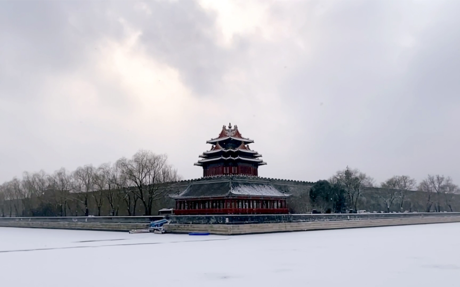 [图]重温冬天红墙外的景儿