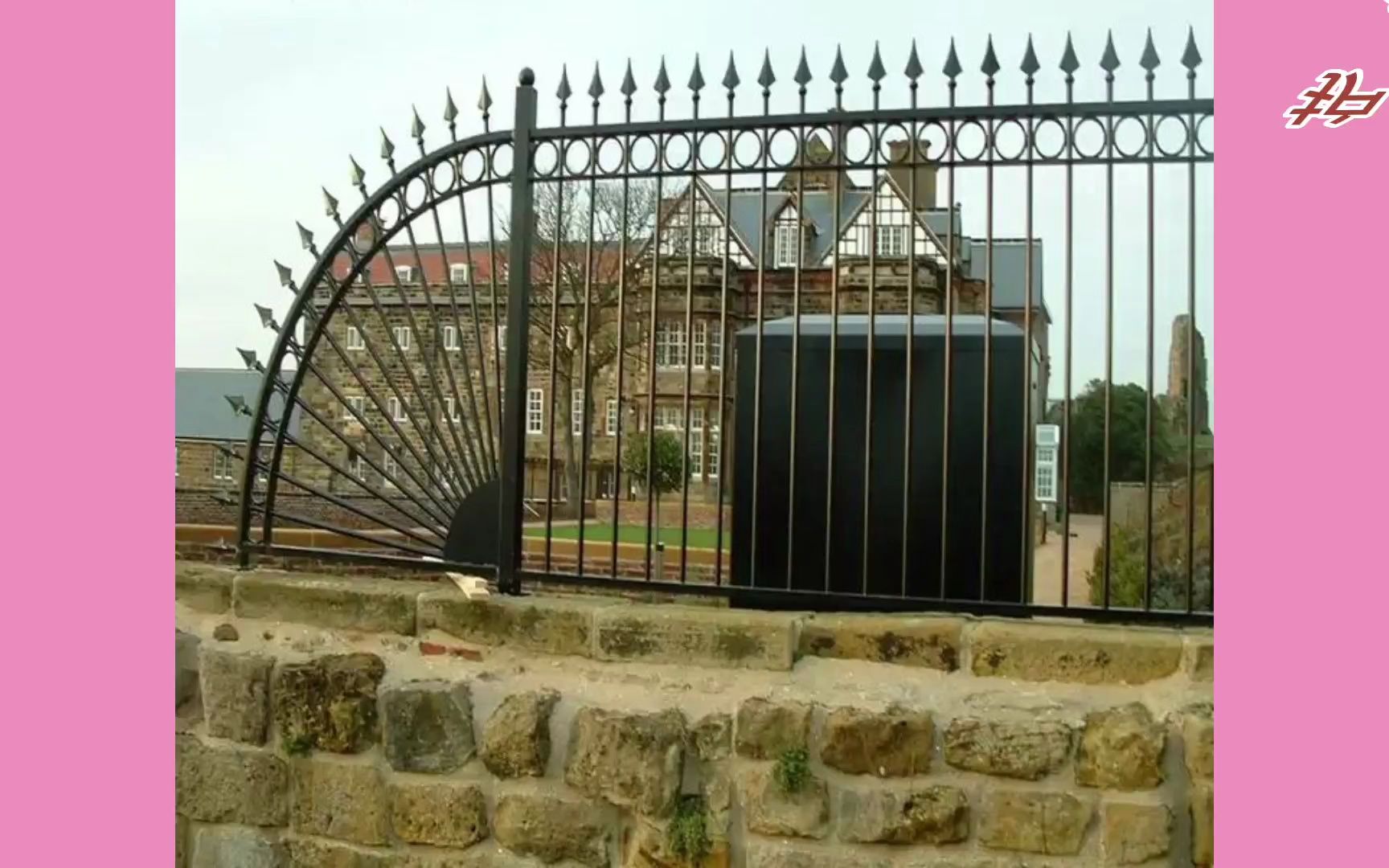 院墙锌钢防护栏 隔离铁栅栏 铁艺围栏 锌钢道路护栏  小区围墙护栏