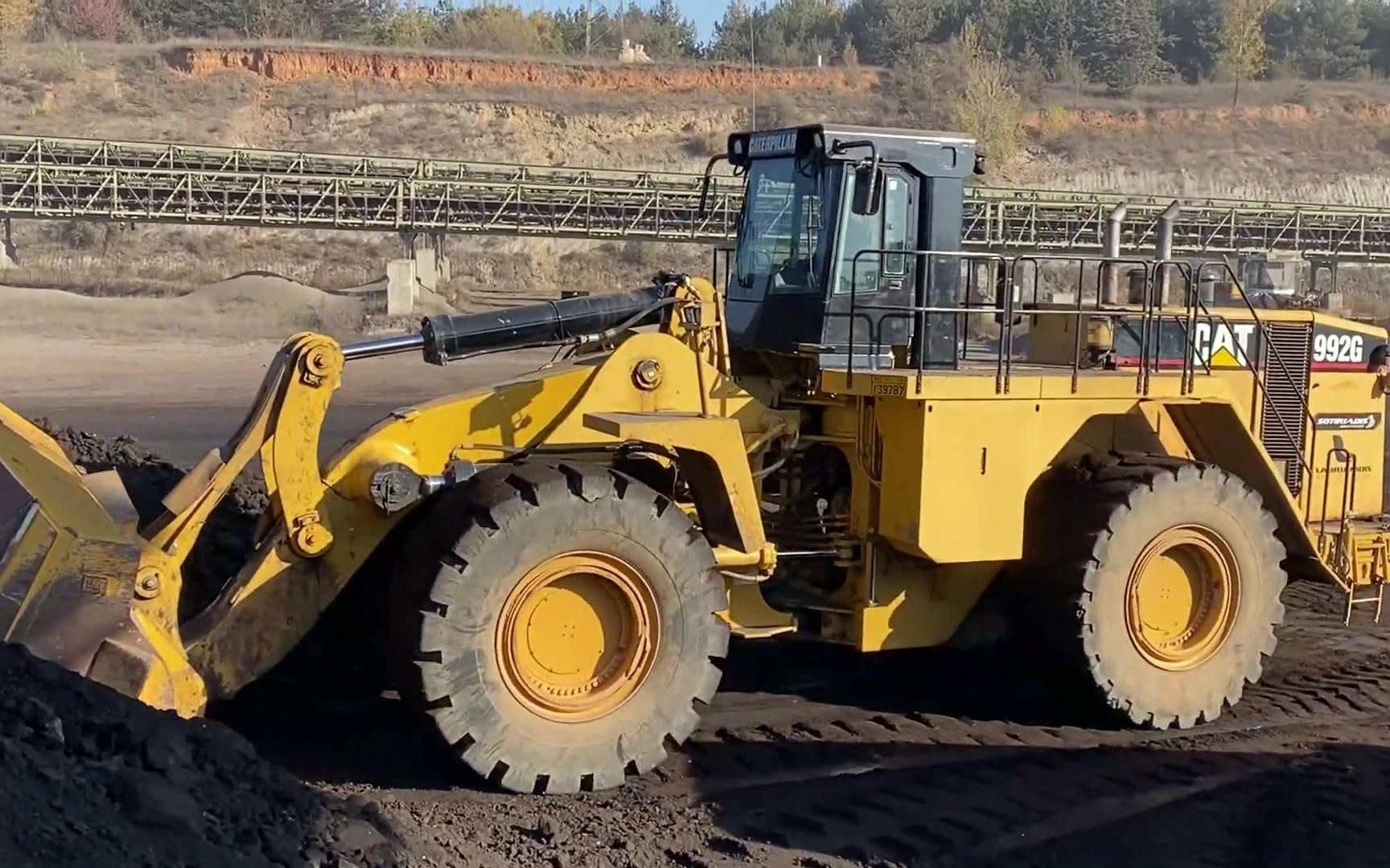 cat992g装载机施工