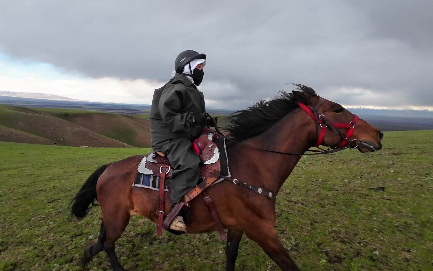 【新疆骑马旅行马术secret horseback】129 三日马术集训营学员gina