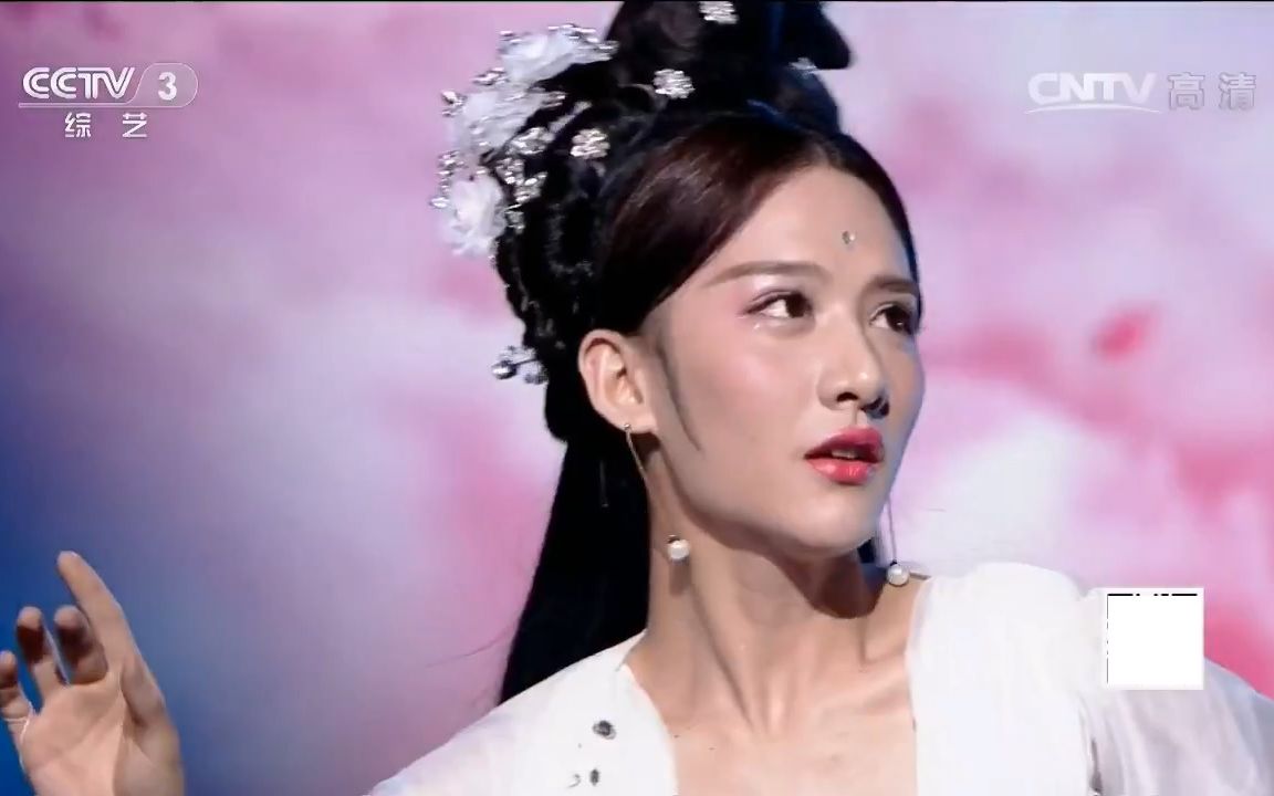 小灿女装表演中国网络电视台我要上春晚20140622完整版