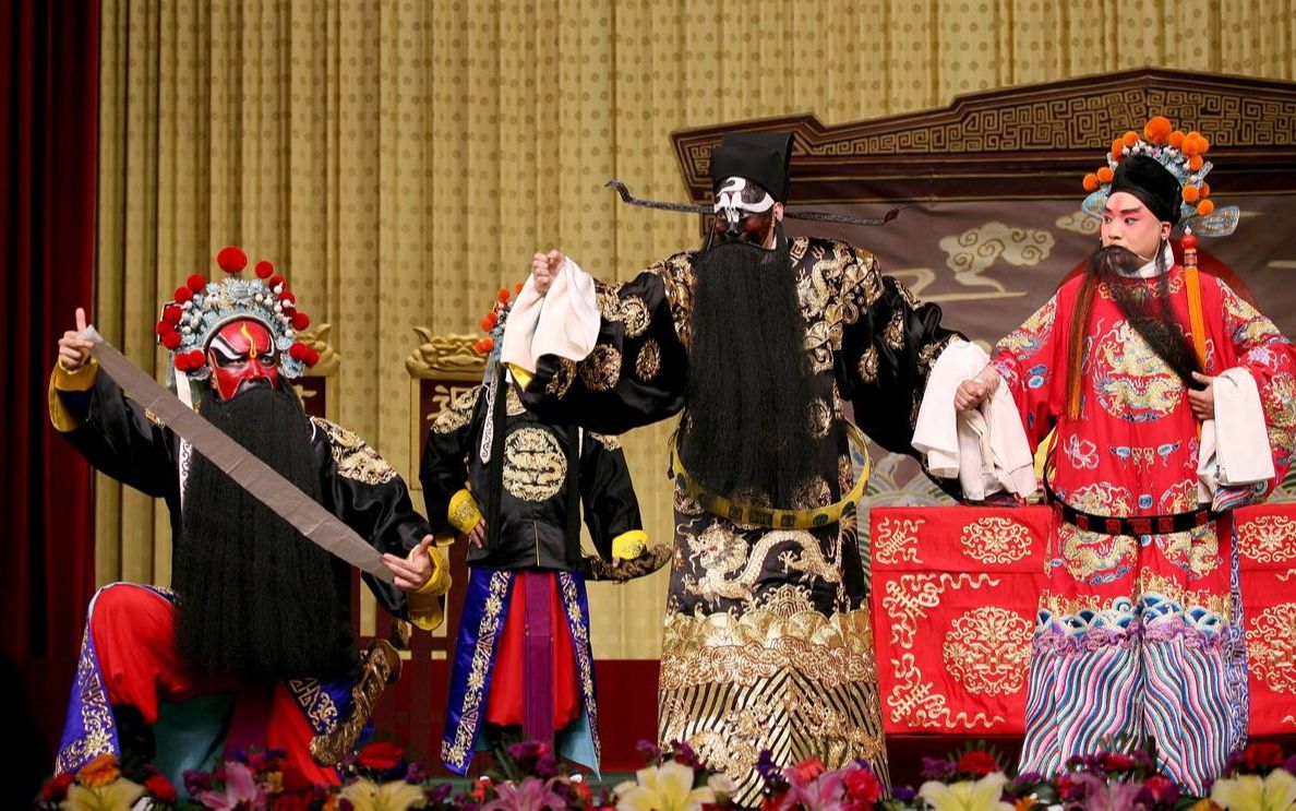 京剧秦香莲公堂辩理群友合作