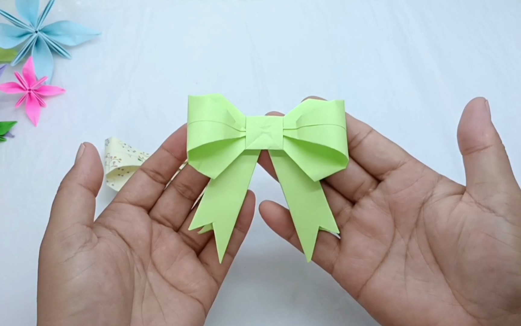 漂亮的蝴蝶结折纸教程来了,做装饰是不是很百搭,赶紧动手做一个