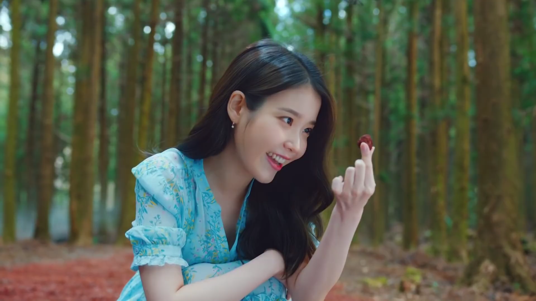 iu新广告!济州三多水广告公开!森林里的精灵女神
