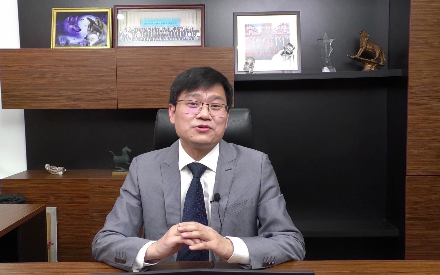 2020-12-15《收盘论道》市场的神奇之线-天狼50 邓育平_哔哩哔哩_bili