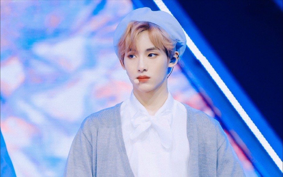 【董思成/winwin】果然说到贝雷帽就是昀昀啊,贝雷帽昀昀就是yyds!