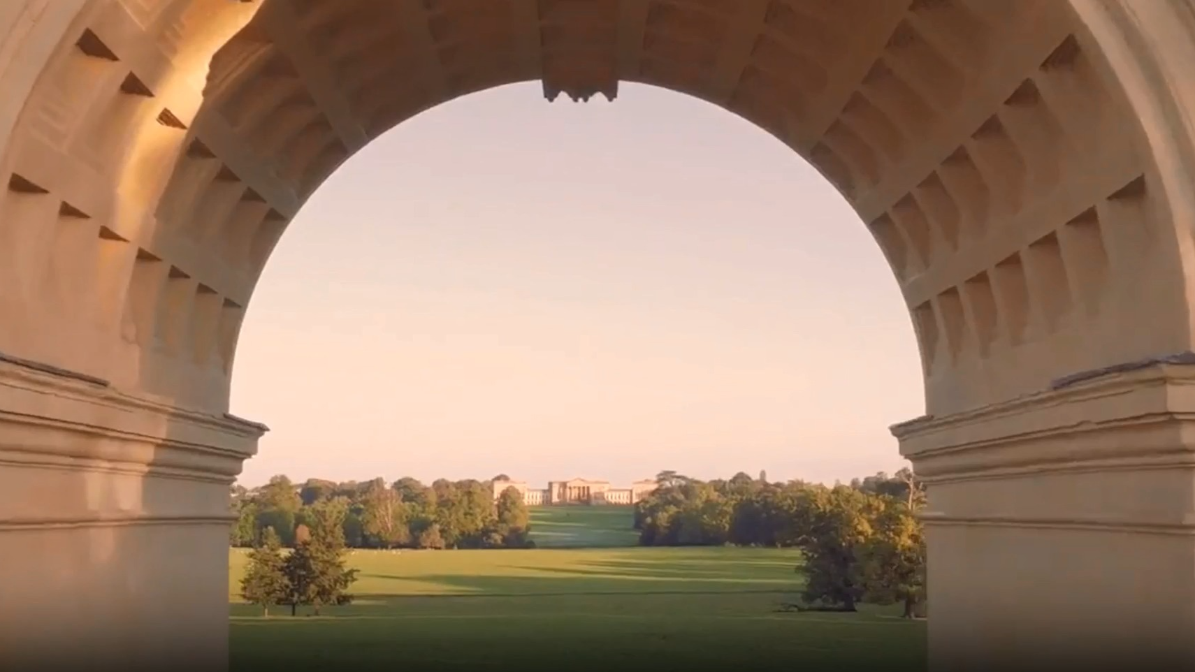 关注「英伦云小」,咨询斯多中学(Stowe School)哔哩哔哩bilibili