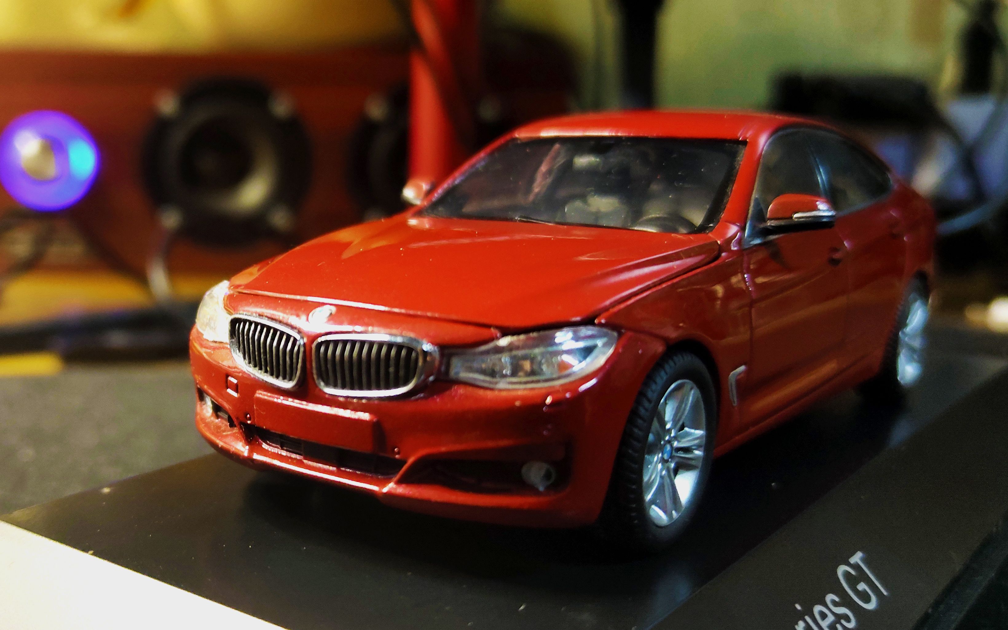 【开箱/简评】收货翻车 "限定"战损成色 1:43 车模 合金 原厂 bmw 3系