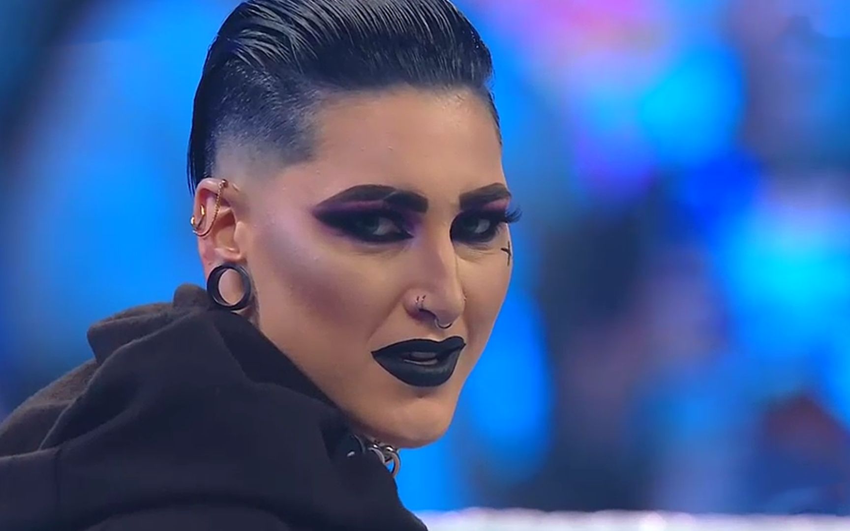 wwe爆裂震撼大赛:艾吉迎来美女搭档,太飒了!_哔哩哔哩_bilibili